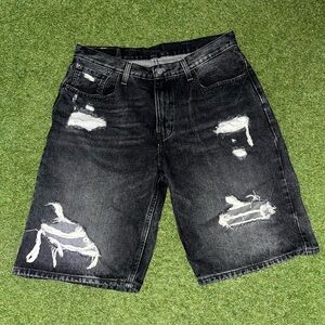 Levis Distressed Black Denim Baggy jhorts